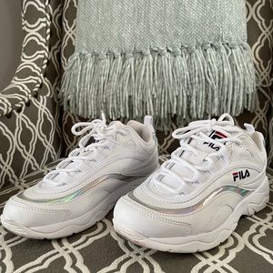 Women’s Fila Ray Sneakers - White w/ Silver Stripe